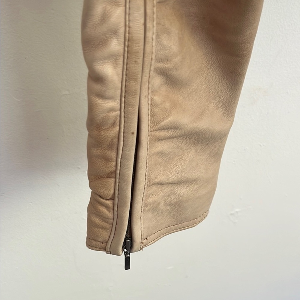 Cropped Leather Jacket - Picture 9 of 9
